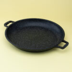 مقلاة تيتانيوم كبيرة